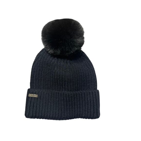 Steve Madden Plaid Fringe Scarf & Pom Hat Gift Box Set, Black/Red/White, New - Picture 2 of 7